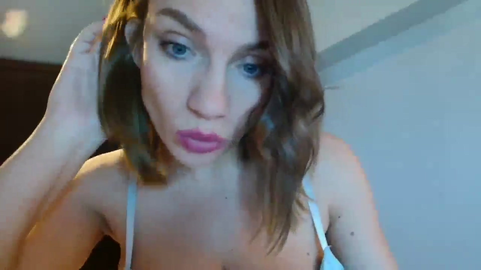 Gallery image thumbnail from ABABAB1's myfreecams stream on, 06/22/2025, 07:45 image 18 of 20