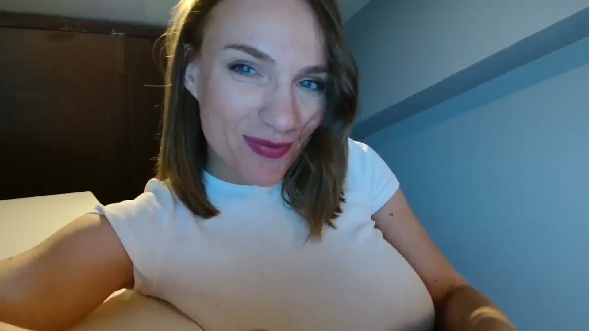 Gallery image thumbnail from ABABAB1's myfreecams stream on, 06/22/2025, 11:45 image 12 of 20