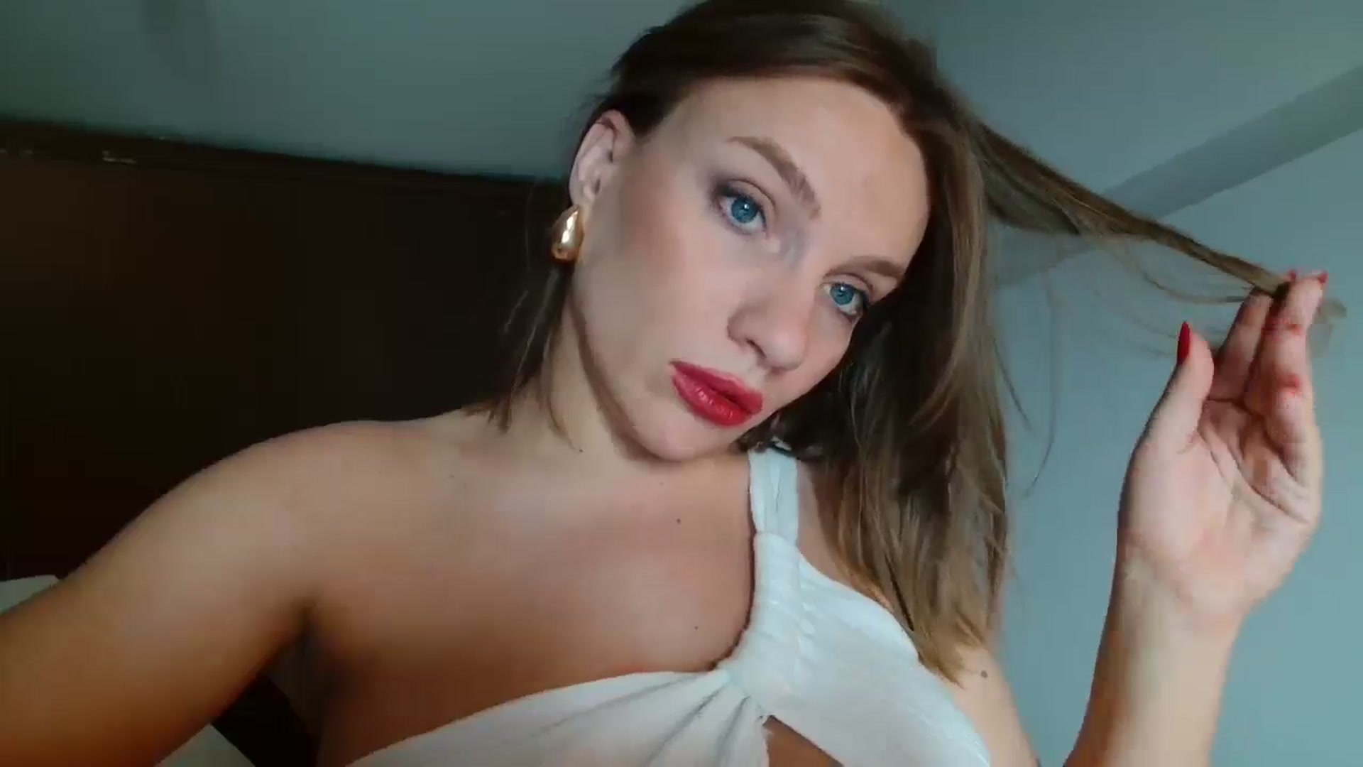 Gallery image thumbnail from ABABAB1's myfreecams stream on, 06/28/2025, 15:26 image 13 of 20