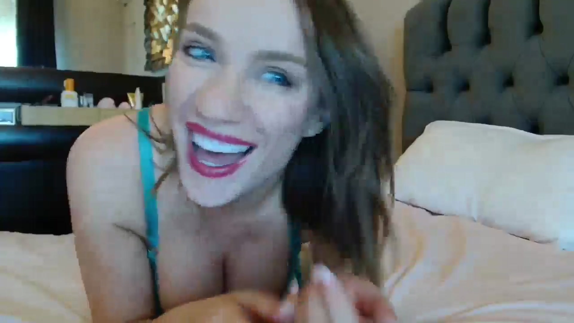 Gallery image thumbnail from ABABAB1's myfreecams stream on, 07/26/2025, 12:57 image 9 of 20