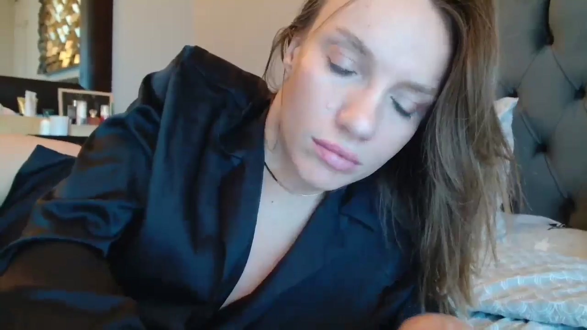 Gallery image thumbnail from ABABAB1's myfreecams stream on, 08/16/2025, 08:19 image 9 of 20