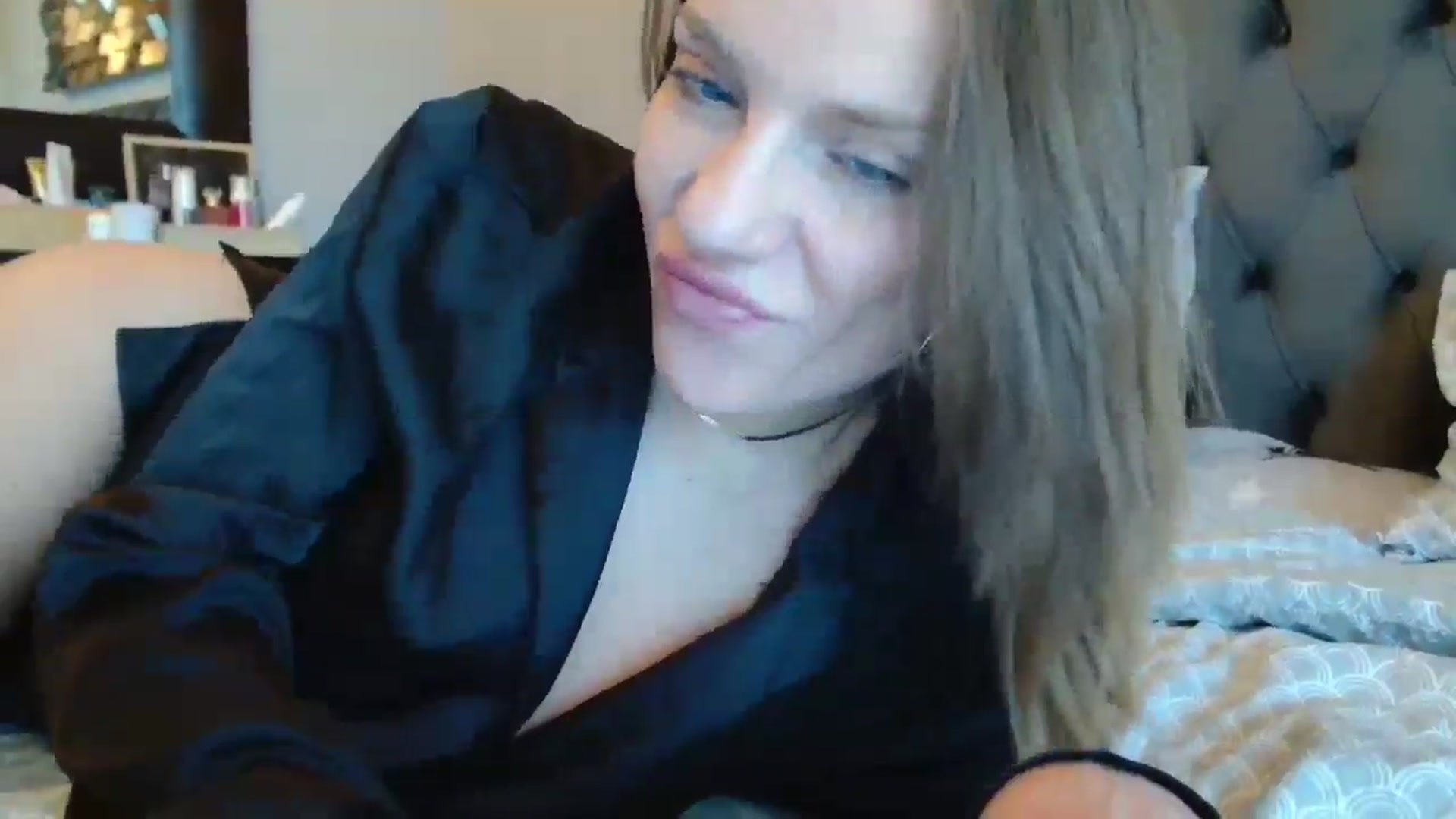 Gallery image thumbnail from ABABAB1's myfreecams stream on, 08/16/2025, 08:19 image 5 of 20