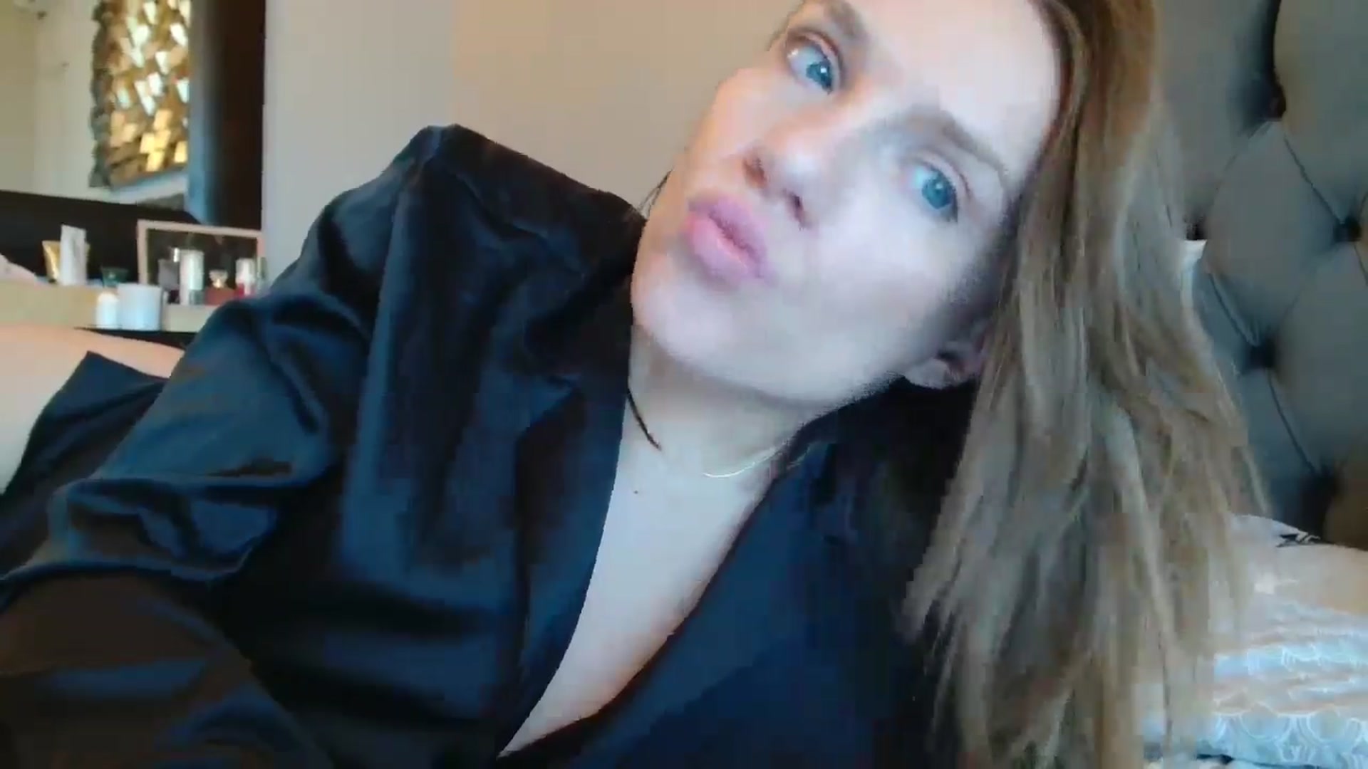 Gallery image thumbnail from ABABAB1's myfreecams stream on, 08/16/2025, 08:19 image 12 of 20