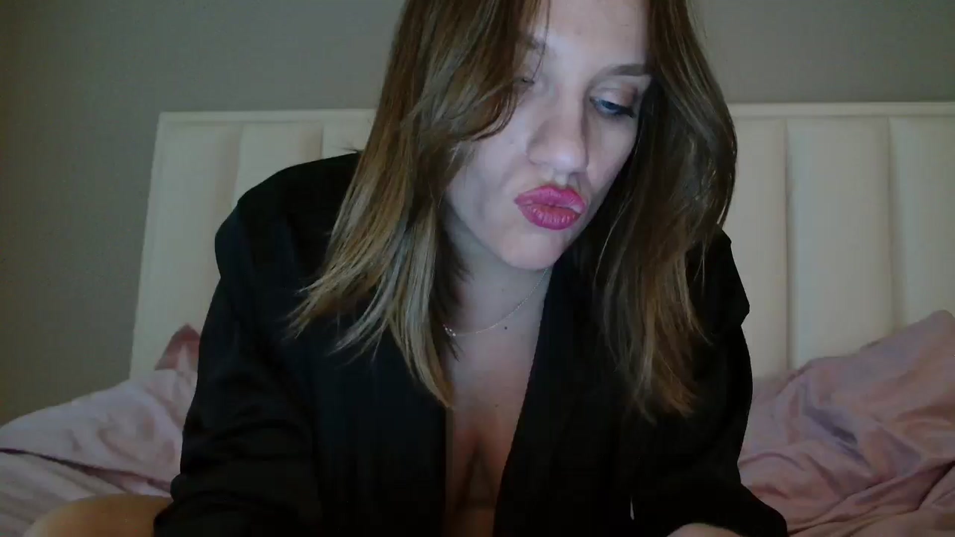 Gallery image thumbnail from ABABAB1's myfreecams stream on, 08/31/2025, 11:53 image 10 of 20