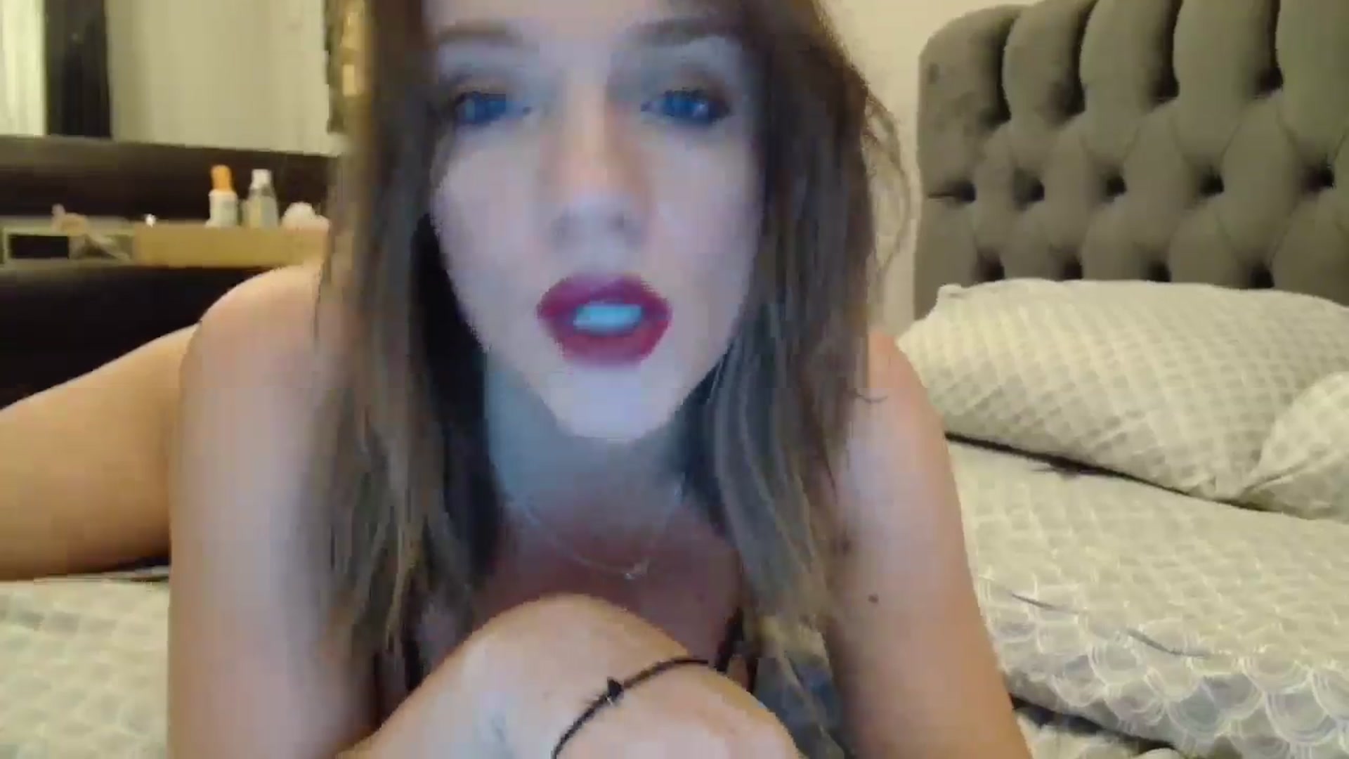 Gallery image thumbnail from ABABAB1's myfreecams stream on, 09/15/2025, 18:39 image 14 of 20