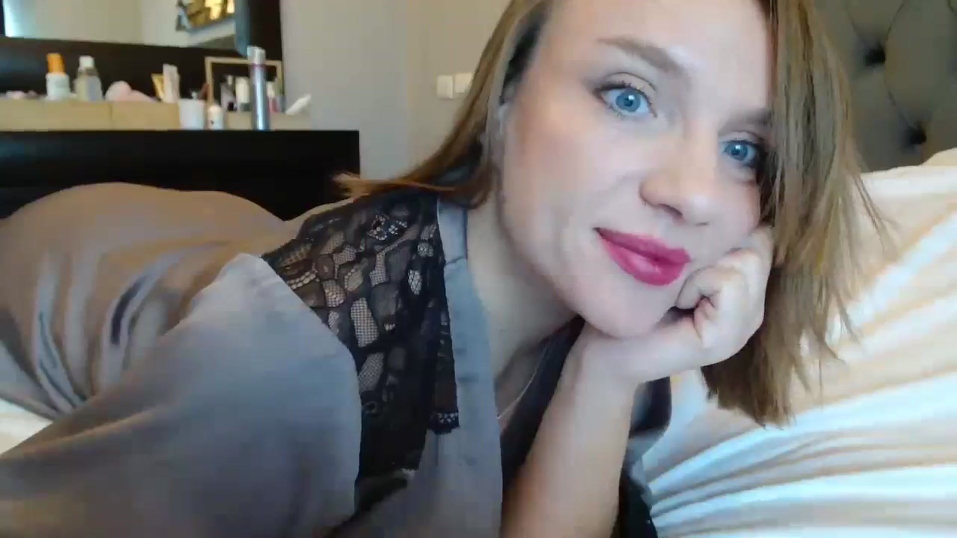 Gallery image thumbnail from ABABAB1's myfreecams stream on, 09/27/2025, 07:18 image 9 of 20
