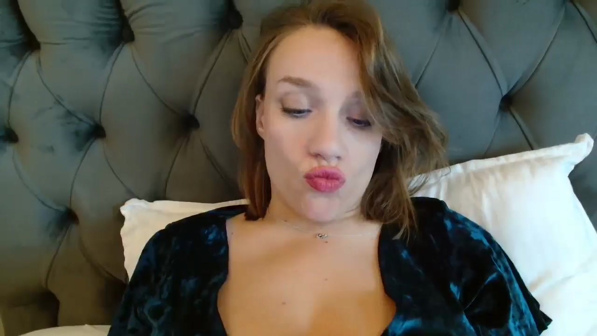 Gallery image thumbnail from ABABAB1's myfreecams stream on, 09/28/2025, 08:58 image 8 of 20