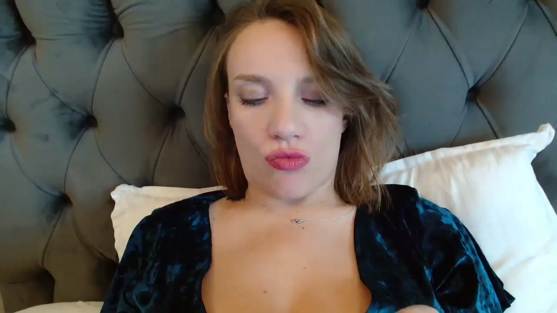 Gallery image thumbnail from ABABAB1's myfreecams stream on, 09/28/2025, 08:58 image 11 of 20