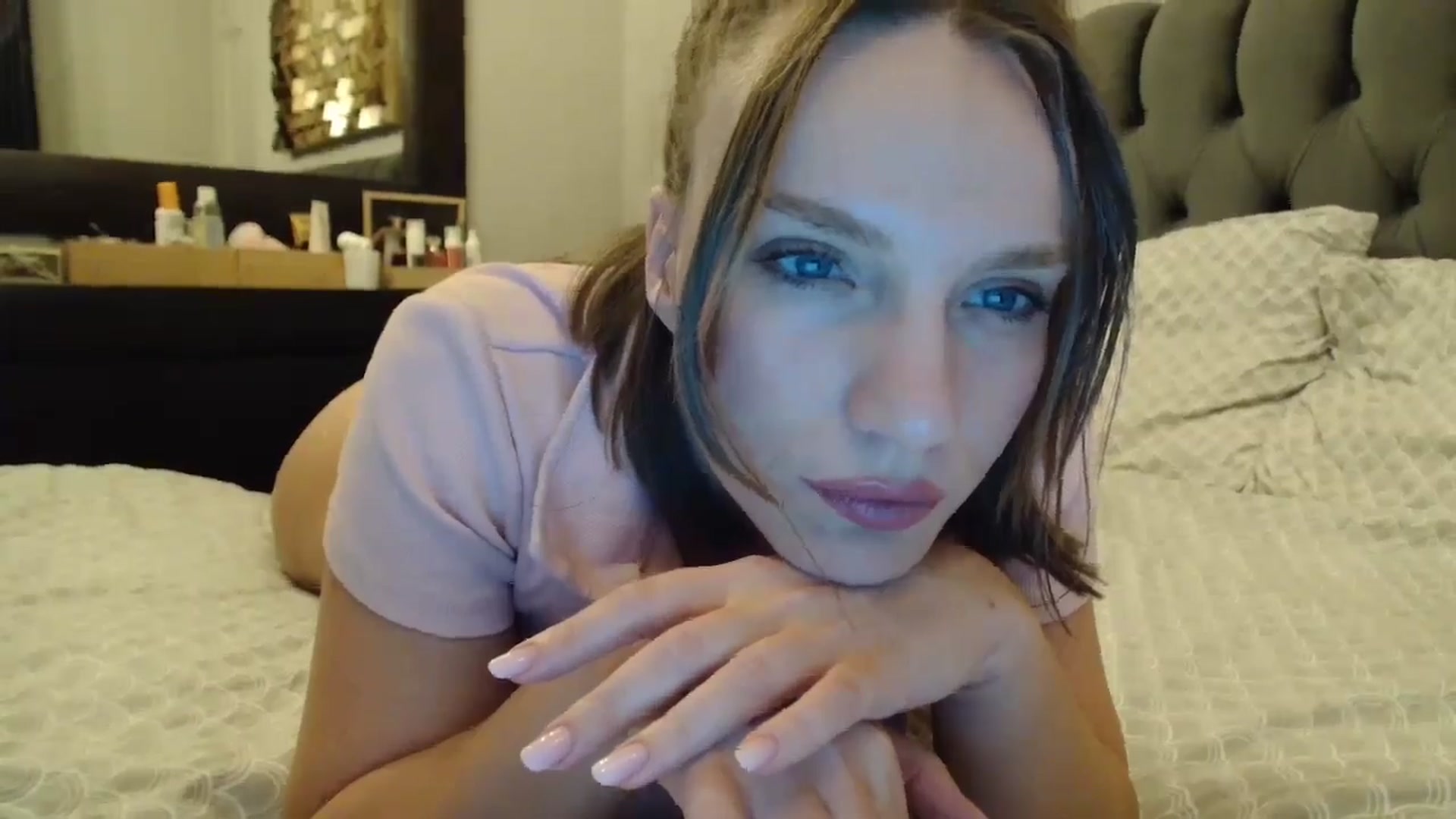 Gallery image thumbnail from ABABAB1's myfreecams stream on, 10/05/2025, 18:21 image 3 of 20