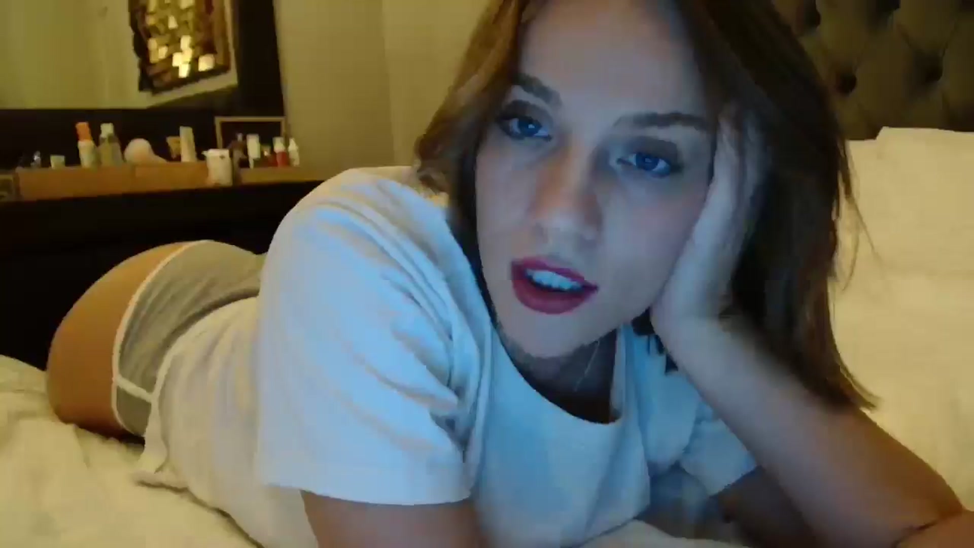 Gallery image thumbnail from ABABAB1's myfreecams stream on, 10/14/2025, 17:28 image 2 of 20