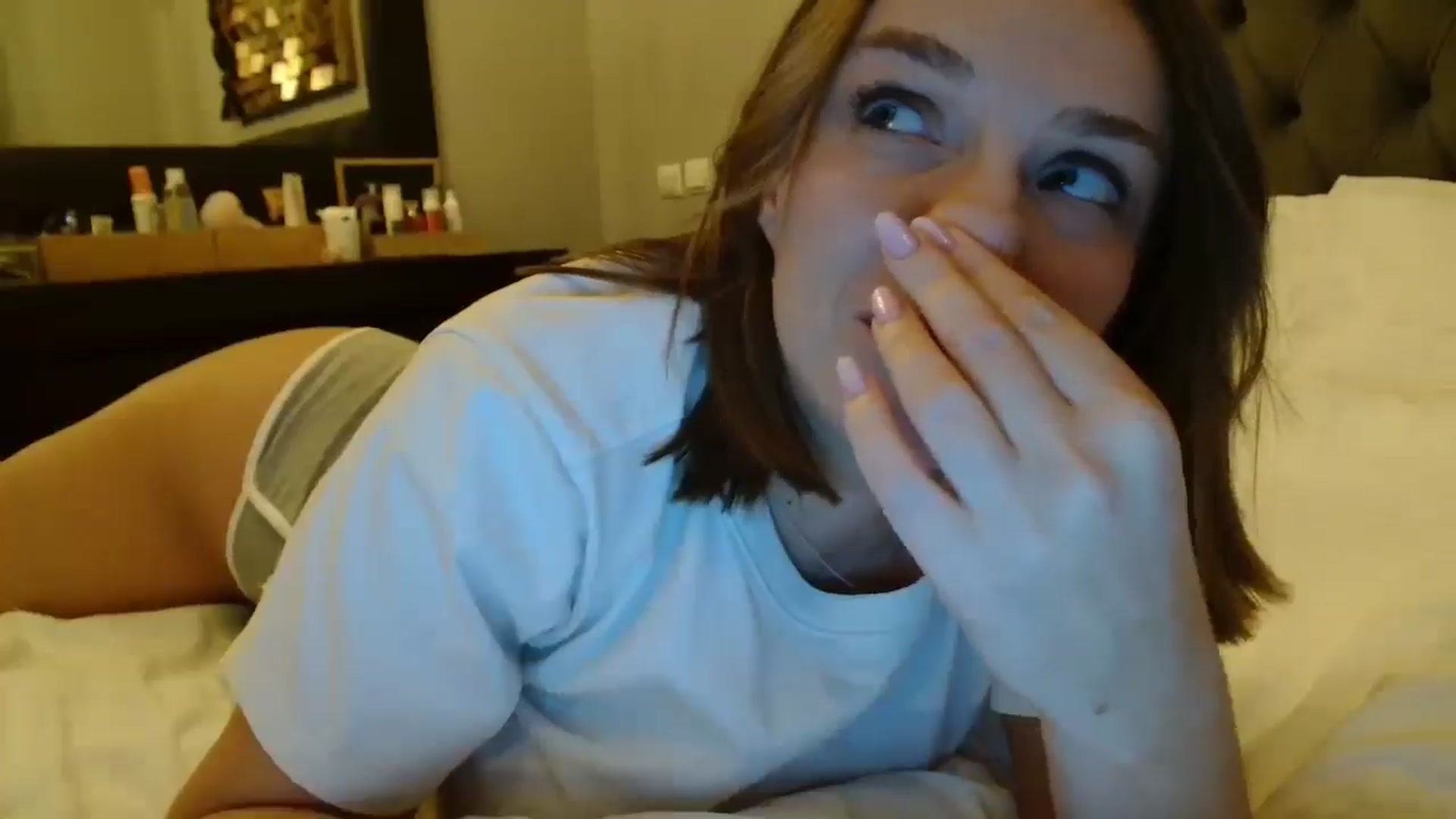 Gallery image thumbnail from ABABAB1's myfreecams stream on, 10/14/2025, 17:28 image 6 of 20
