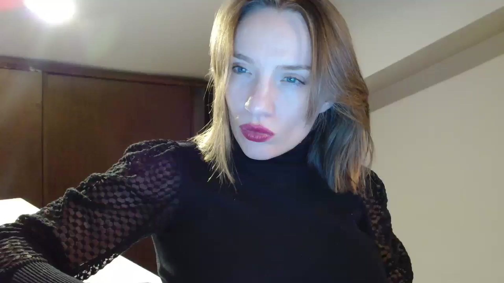 Gallery image thumbnail from ABABAB1's myfreecams stream on, 10/15/2025, 15:52 image 15 of 20