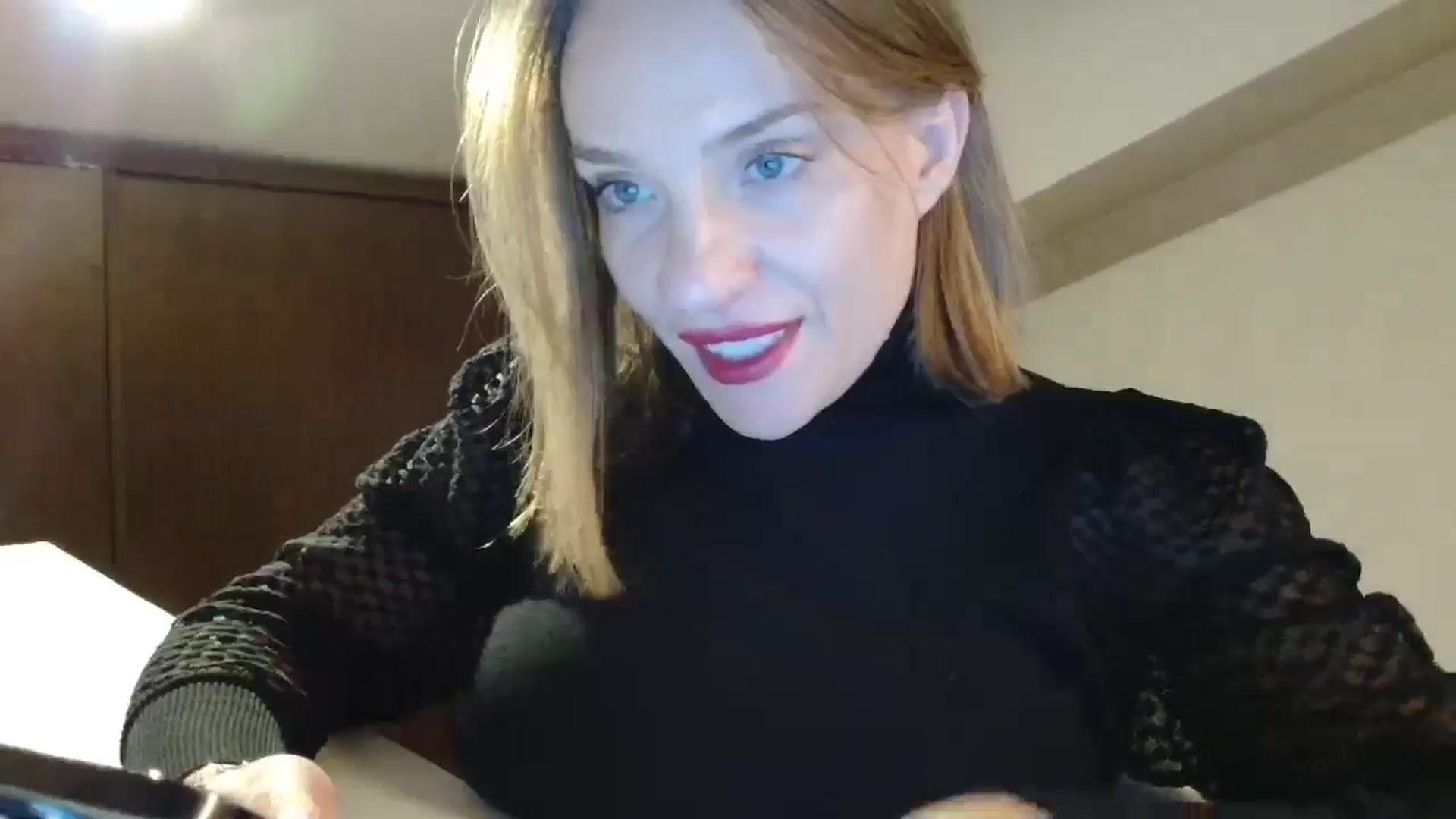 Gallery image thumbnail from ABABAB1's myfreecams stream on, 10/15/2025, 15:52 image 8 of 20