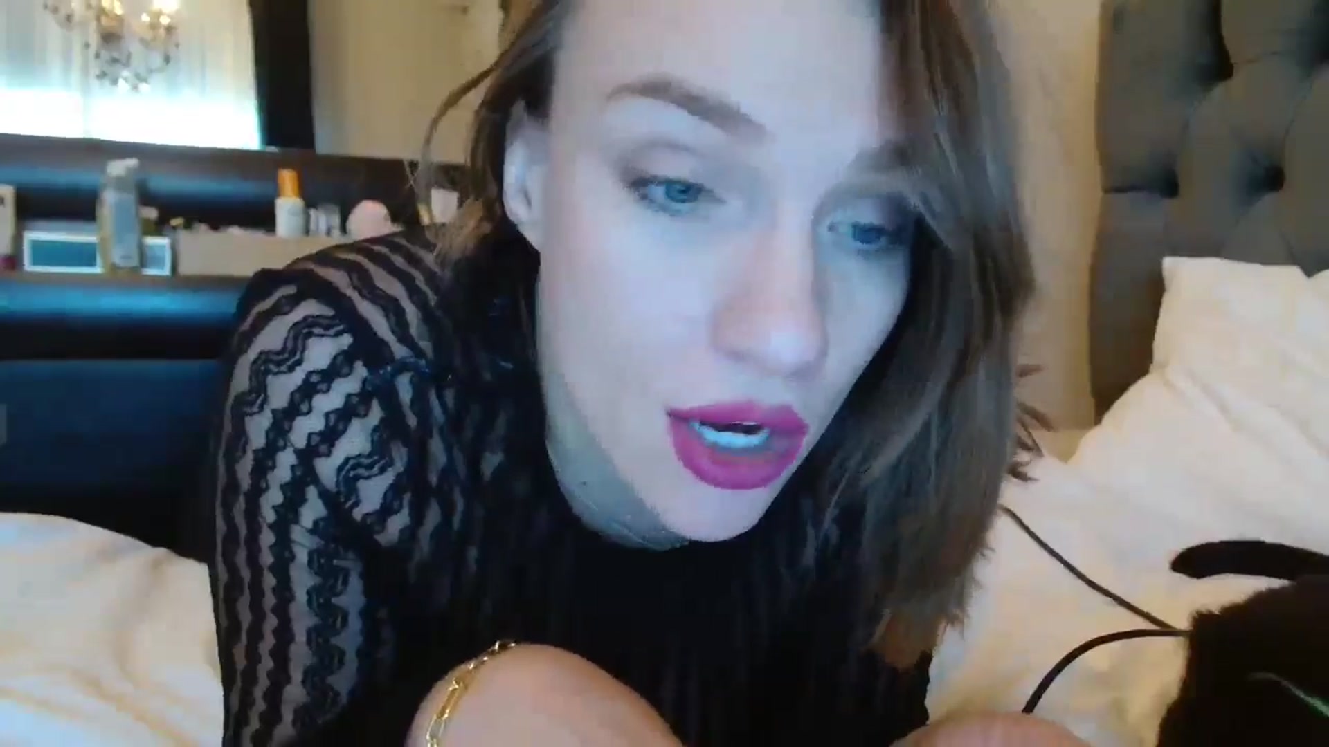 Gallery image thumbnail from ABABAB1's myfreecams stream on, 10/19/2025, 15:12 image 14 of 20