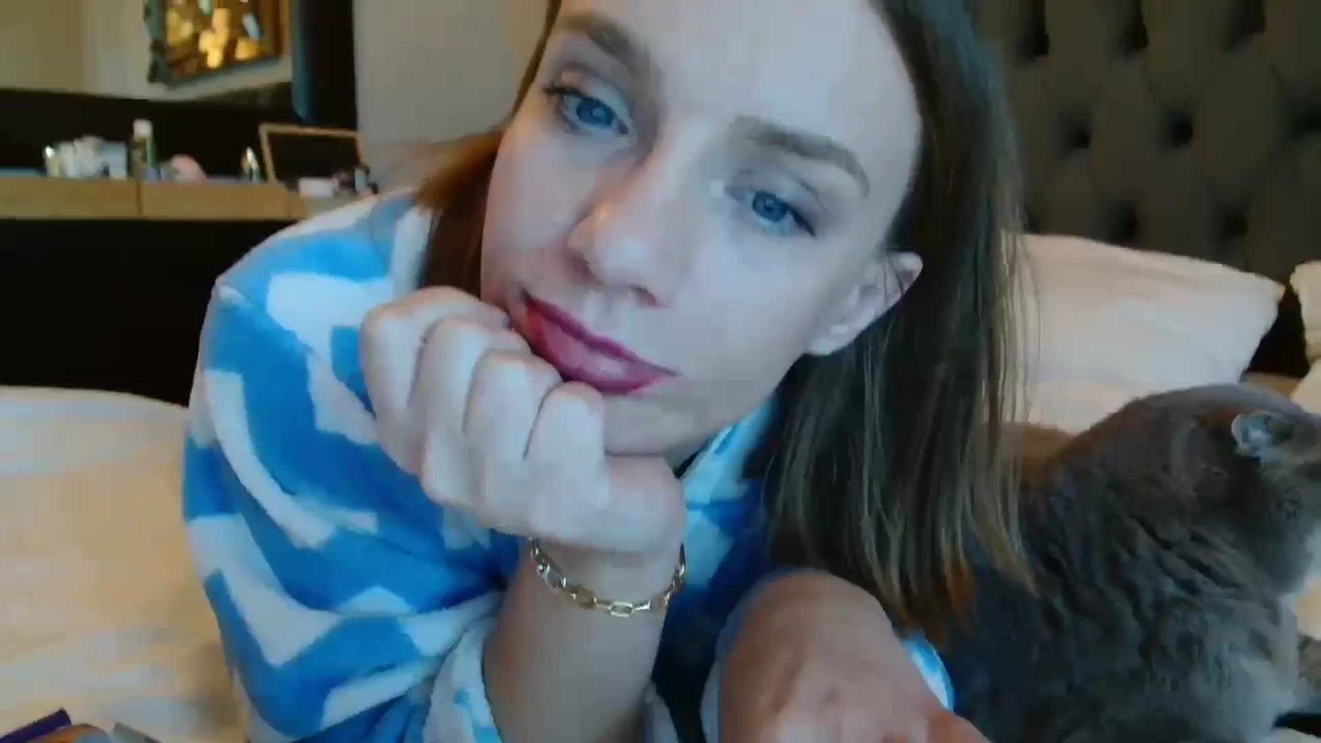 Gallery image thumbnail from ABABAB1's myfreecams stream on, 10/25/2025, 11:31 image 16 of 20