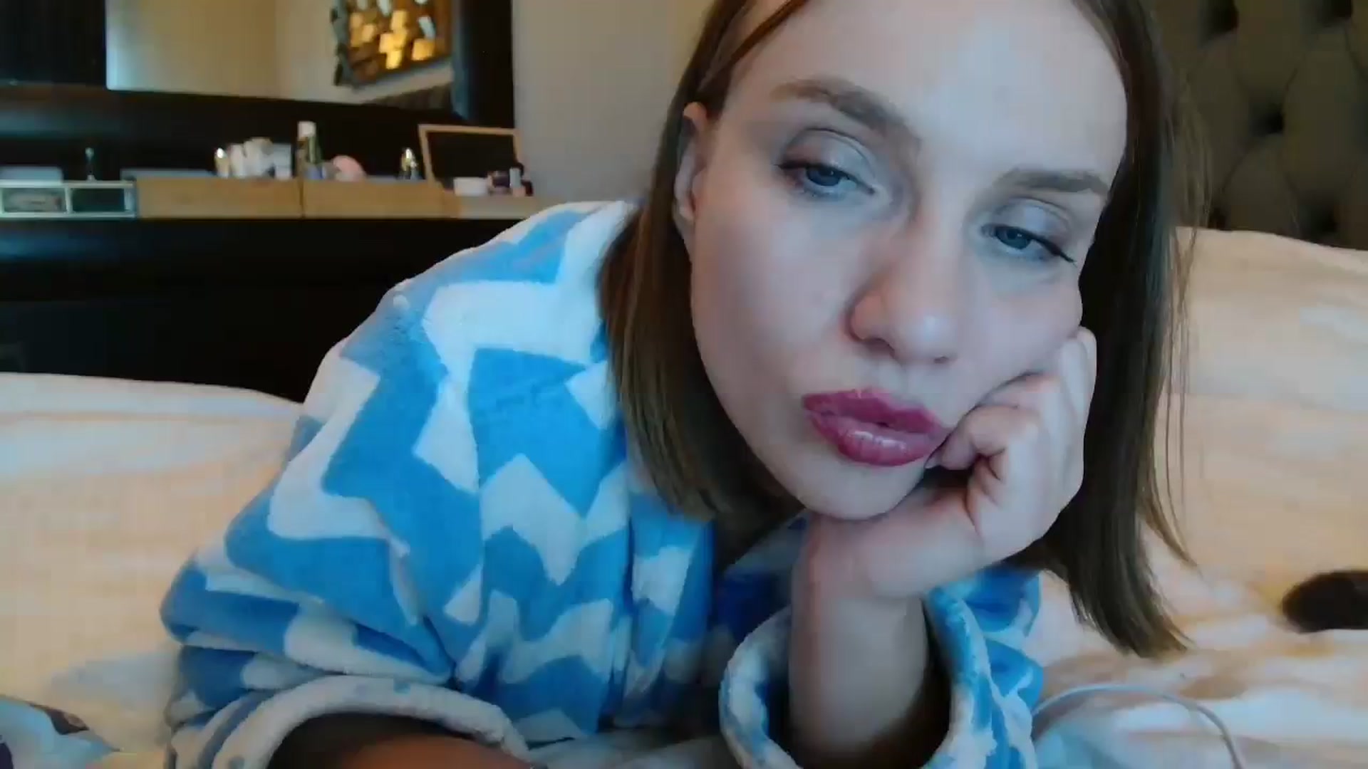Gallery image thumbnail from ABABAB1's myfreecams stream on, 10/25/2025, 11:31 image 18 of 20