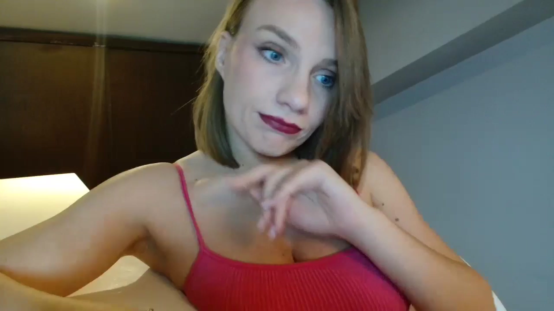 Gallery image thumbnail from ABABAB1's myfreecams stream on, 10/25/2025, 14:07 image 1 of 20