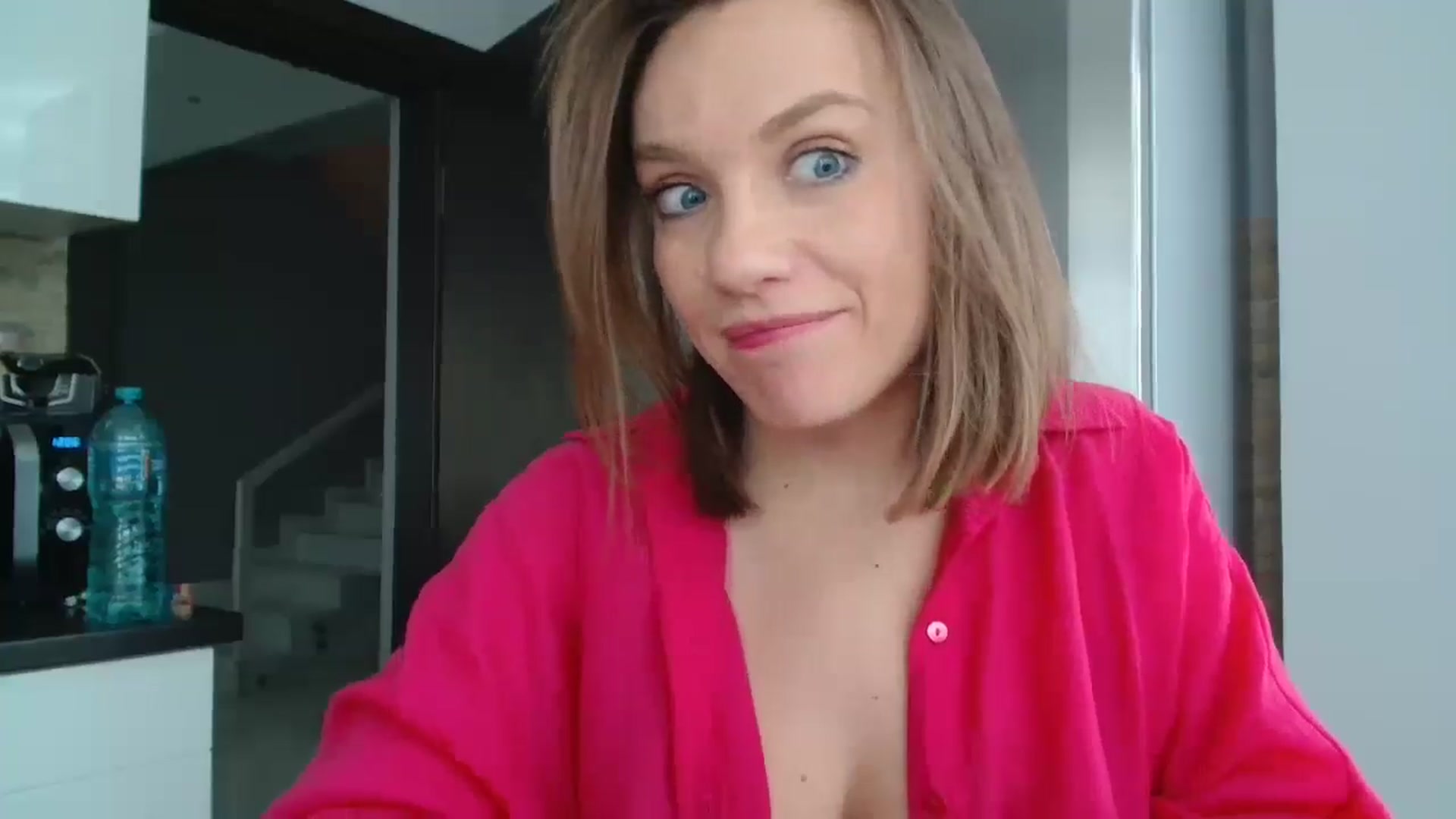 Gallery image thumbnail from ABABAB1's myfreecams stream on, 11/15/2025, 13:59 image 6 of 20