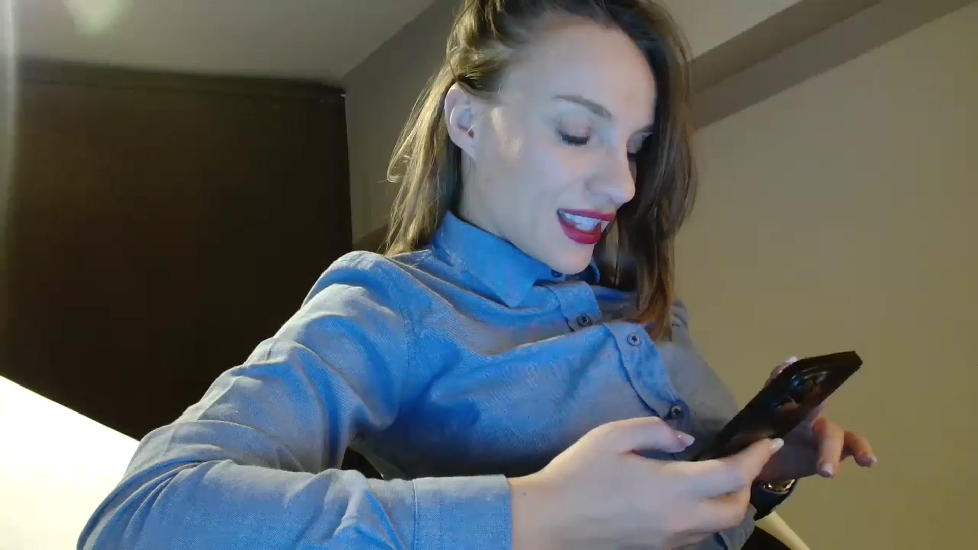 Gallery image thumbnail from ABABAB1's myfreecams stream on, 11/19/2025, 18:55 image 18 of 20