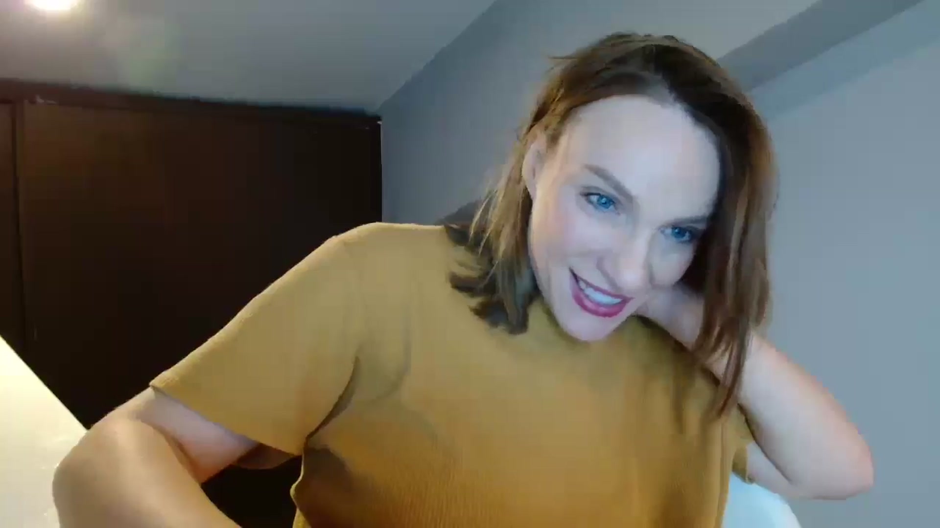 Gallery image thumbnail from ABABAB1's myfreecams stream on, 11/21/2025, 08:38 image 19 of 20