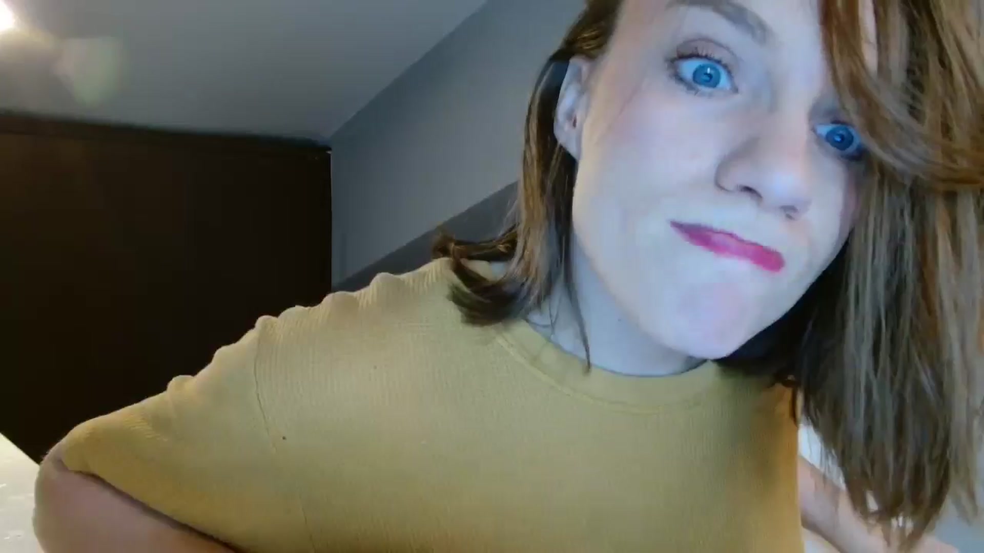 Gallery image thumbnail from ABABAB1's myfreecams stream on, 11/21/2025, 08:38 image 6 of 20
