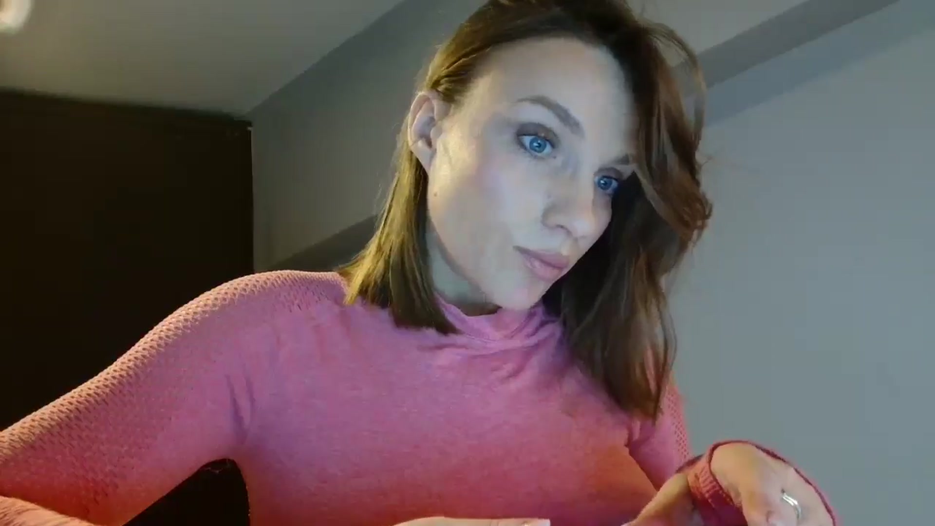 Gallery image thumbnail from ABABAB1's myfreecams stream on, 11/23/2025, 11:22 image 11 of 20