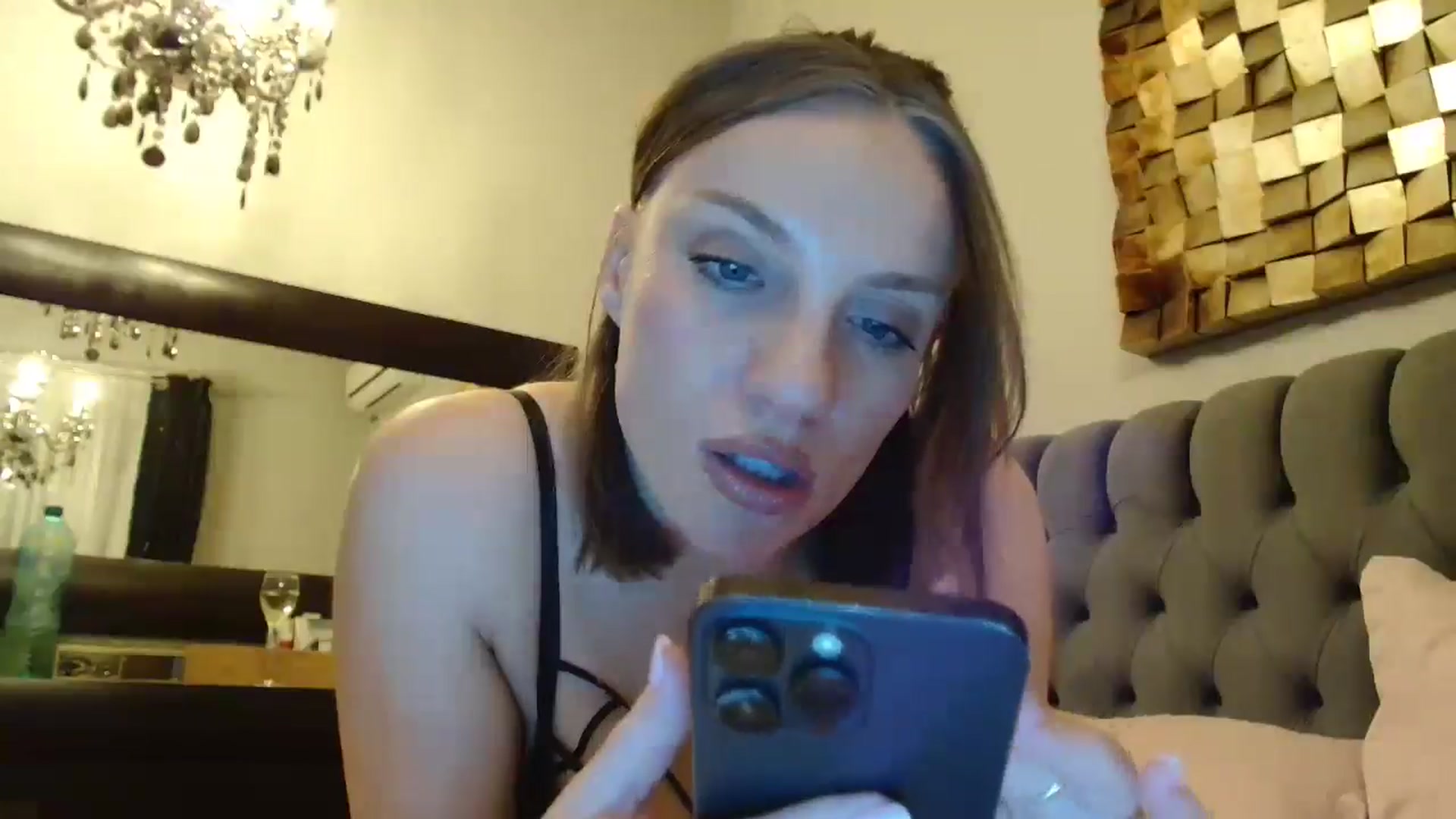 Gallery image thumbnail from ABABAB1's myfreecams stream on, 11/25/2025, 19:22 image 14 of 20