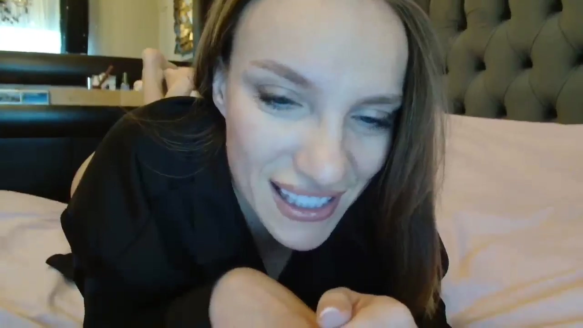 Gallery image thumbnail from ABABAB1's myfreecams stream on, 11/27/2025, 09:49 image 2 of 20