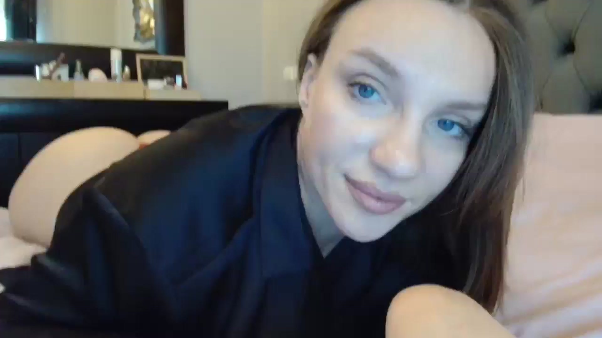 Gallery image thumbnail from ABABAB1's myfreecams stream on, 11/27/2025, 09:49 image 1 of 20