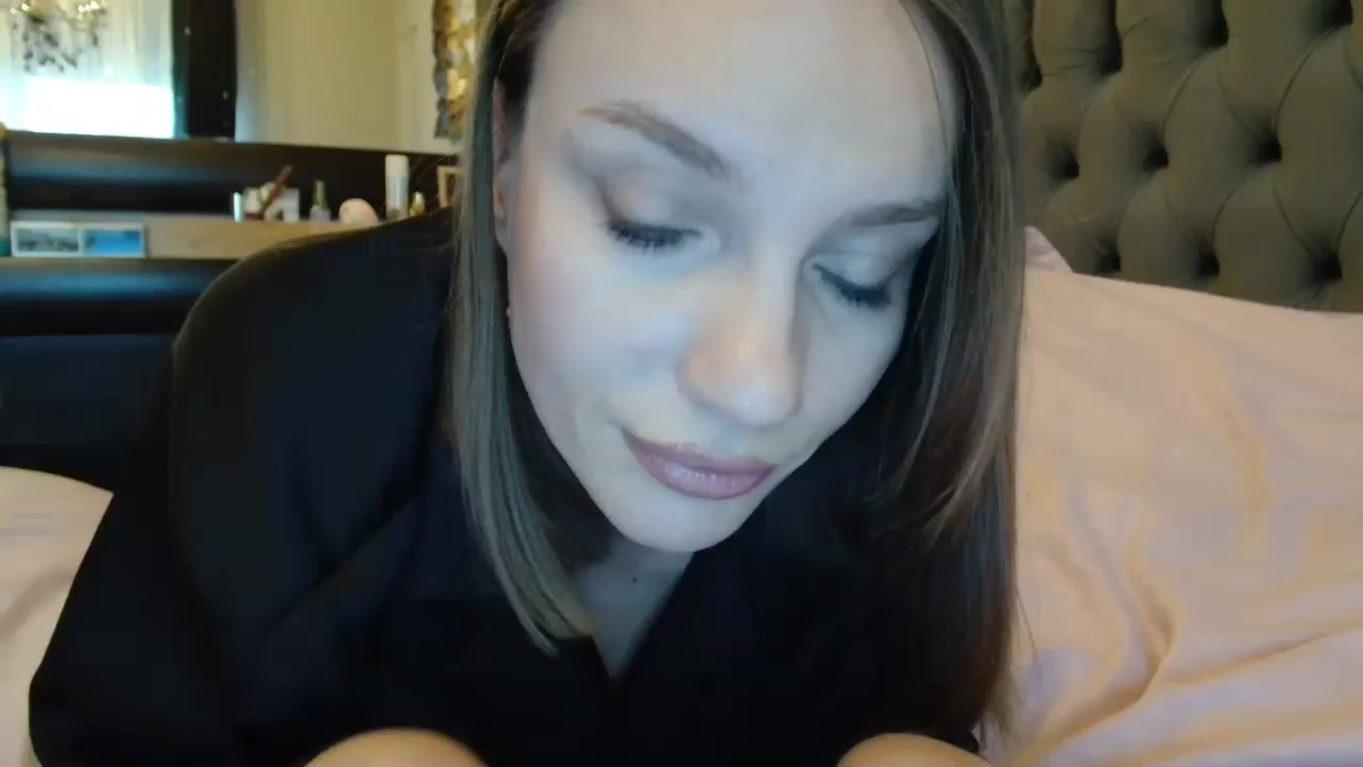 Gallery image thumbnail from ABABAB1's myfreecams stream on, 11/27/2025, 09:49 image 13 of 20