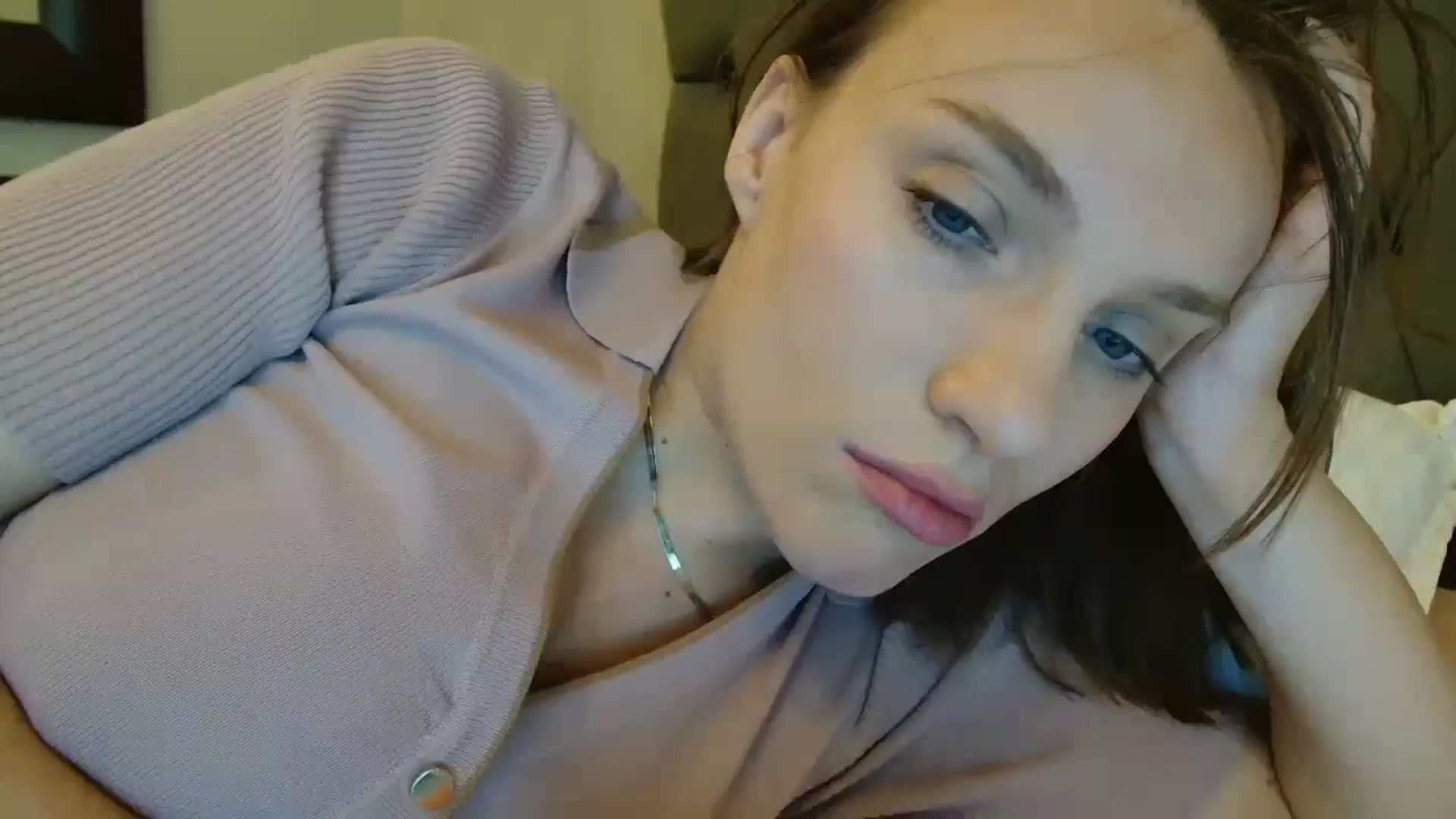 Gallery image thumbnail from ABABAB1's myfreecams stream on, 12/05/2025, 08:36 image 12 of 20