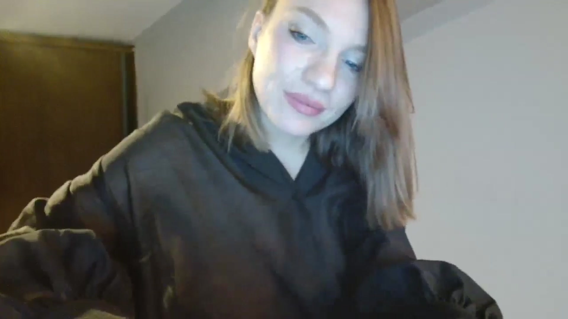 Gallery image thumbnail from ABABAB1's myfreecams stream on, 12/20/2025, 09:06 image 2 of 20