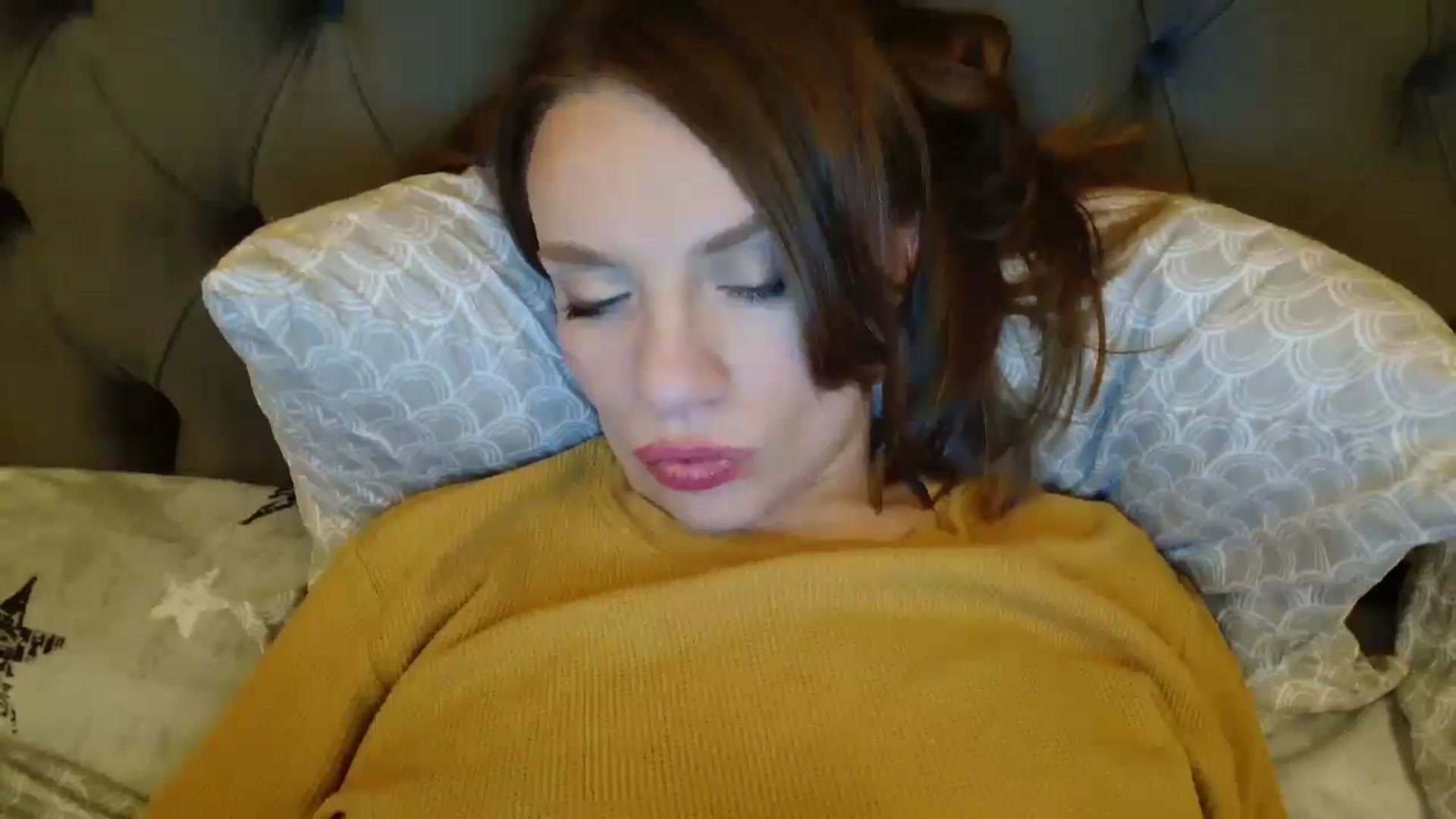 Gallery image thumbnail from ABABAB1's myfreecams stream on, 12/20/2025, 18:38 image 17 of 20