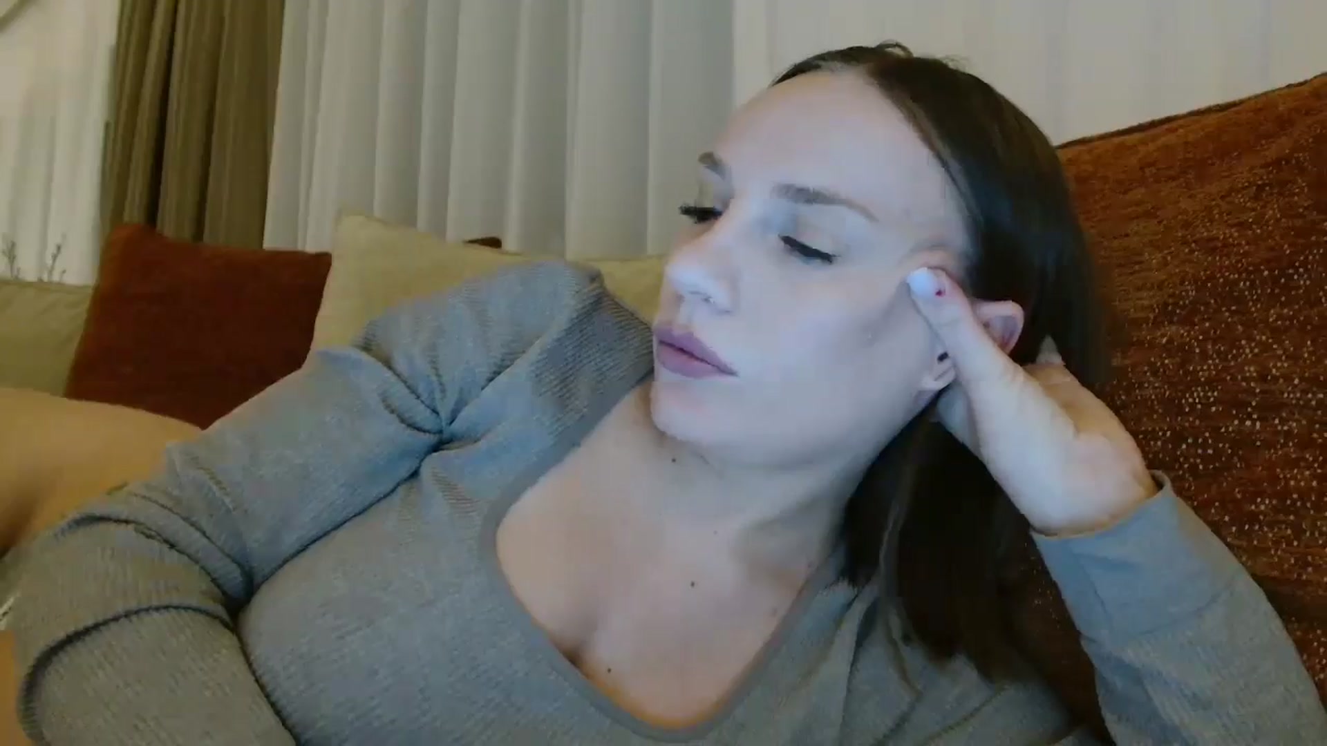 Gallery image thumbnail from ABABAB1's myfreecams stream on, 02/16/2026, 17:24 image 11 of 20