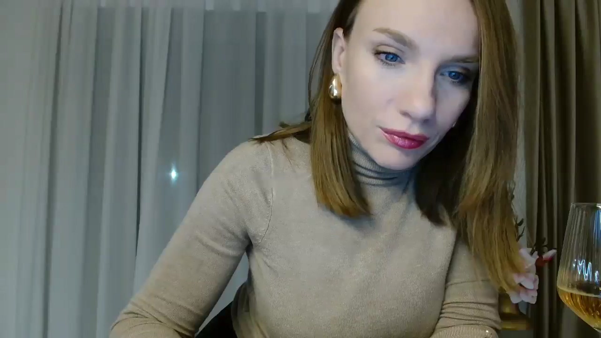 Gallery image thumbnail from ABABAB1's myfreecams stream on, 02/17/2026, 18:21 image 2 of 20