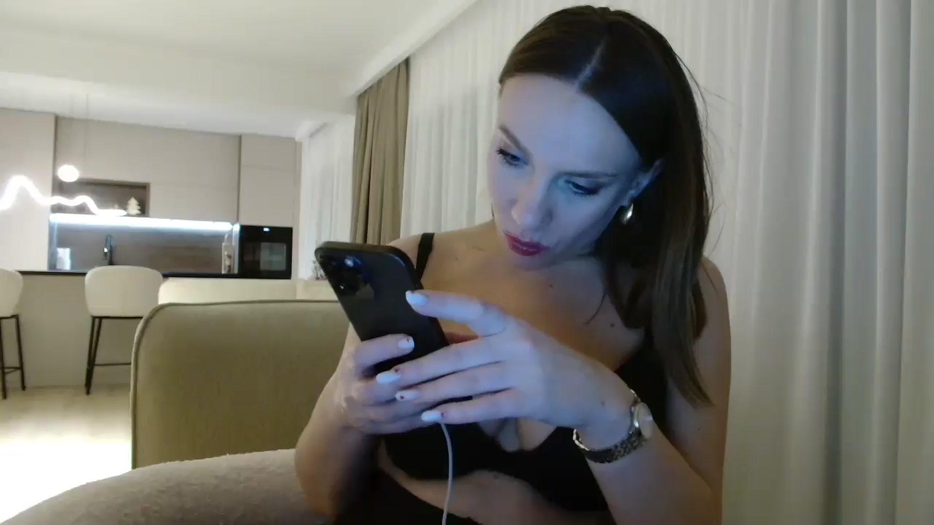 Gallery image thumbnail from ABABAB1's myfreecams stream on, 02/17/2026, 18:21 image 12 of 20