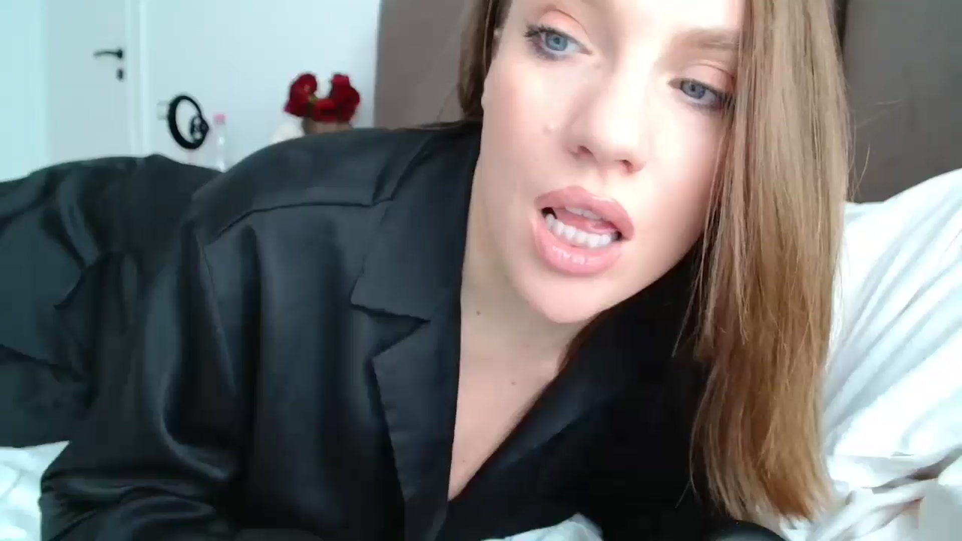 Gallery image thumbnail from ABABAB1's myfreecams stream on, 02/18/2026, 11:03 image 4 of 20