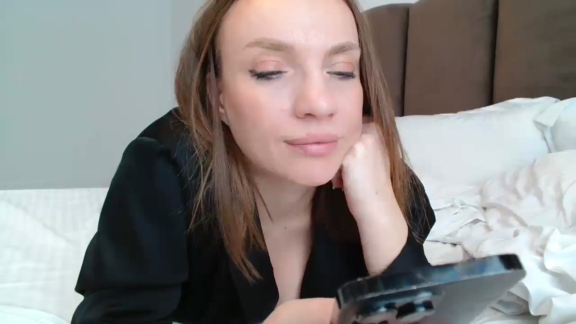 Gallery image thumbnail from ABABAB1's myfreecams stream on, 02/18/2026, 11:15 image 11 of 20