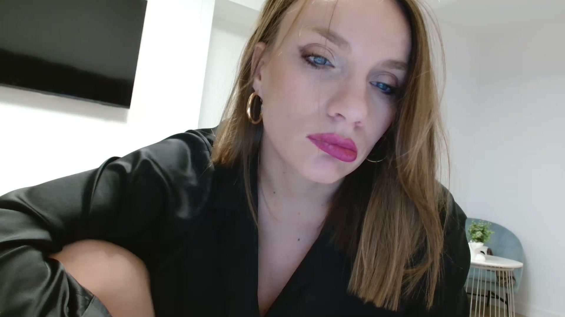 Gallery image thumbnail from ABABAB1's myfreecams stream on, 03/06/2026, 19:26 image 11 of 20