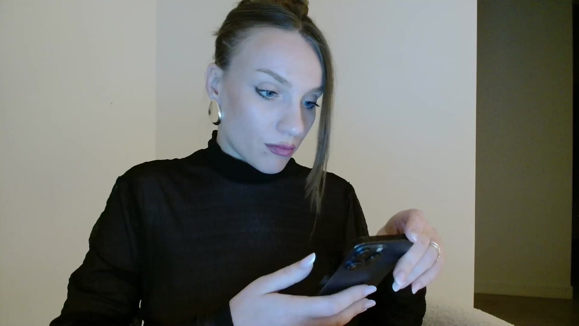 Gallery image thumbnail from ABABAB1's myfreecams stream on, 03/18/2026, 18:43 image 13 of 20