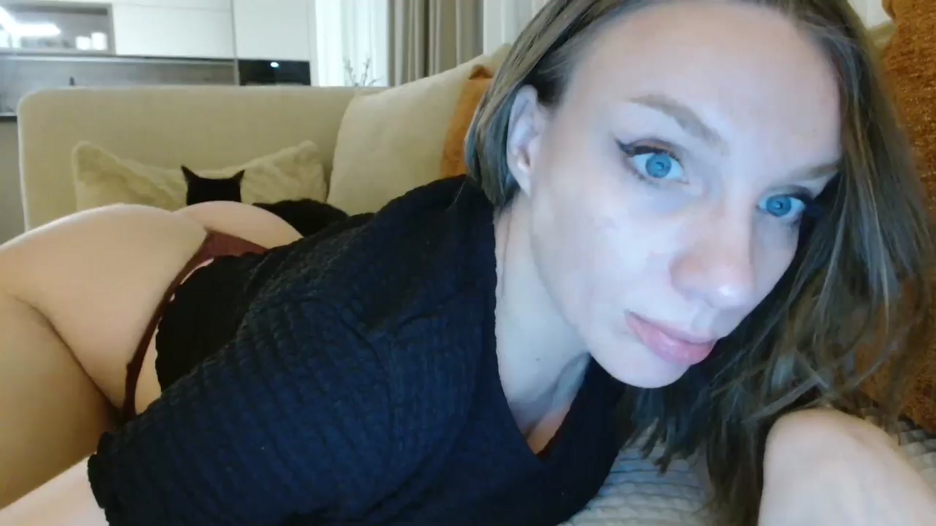 Gallery image thumbnail from ABABAB1's myfreecams stream on, 04/15/2026, 20:01 image 15 of 20