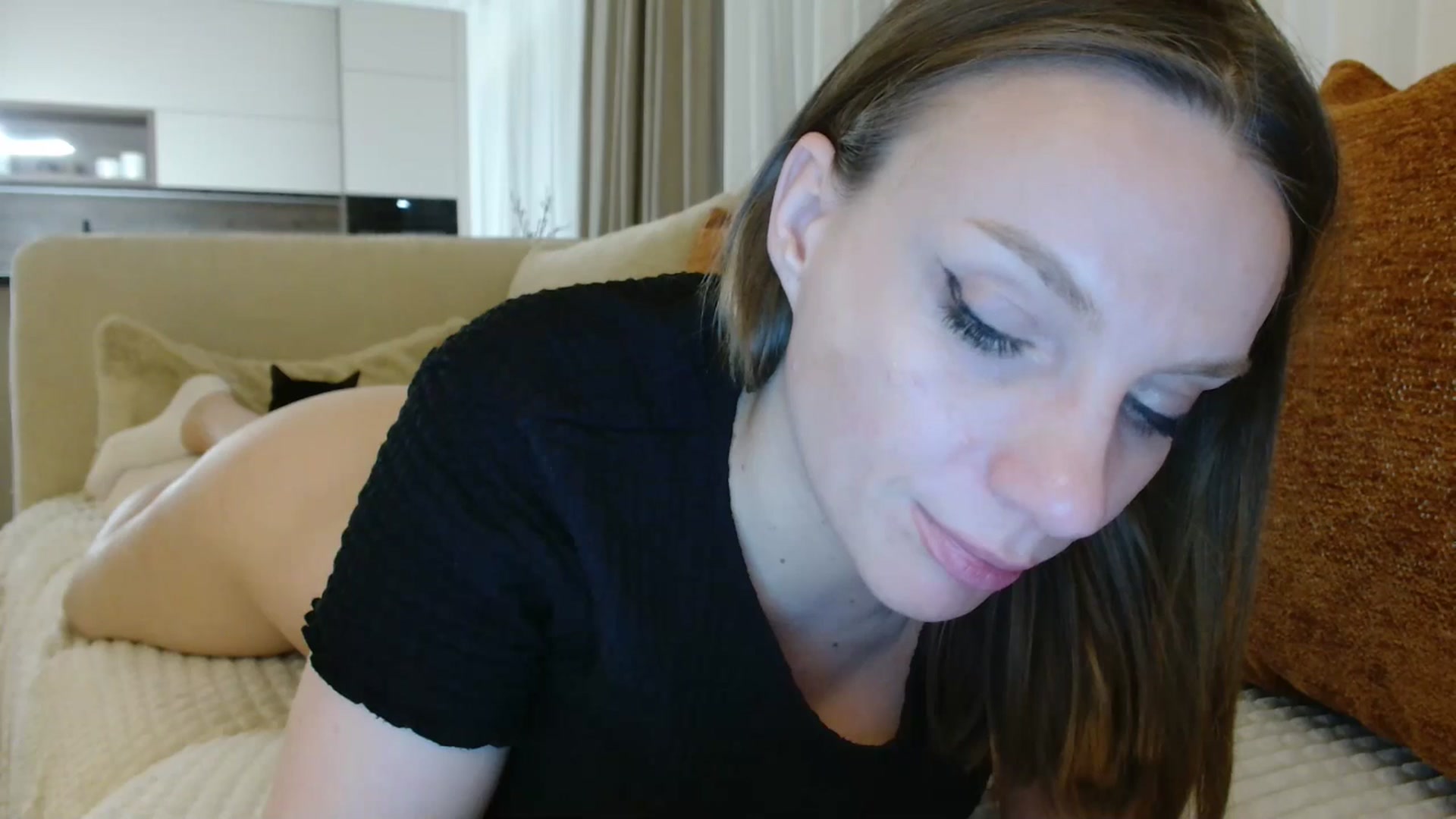 Gallery image thumbnail from ABABAB1's myfreecams stream on, 04/15/2026, 20:01 image 18 of 20