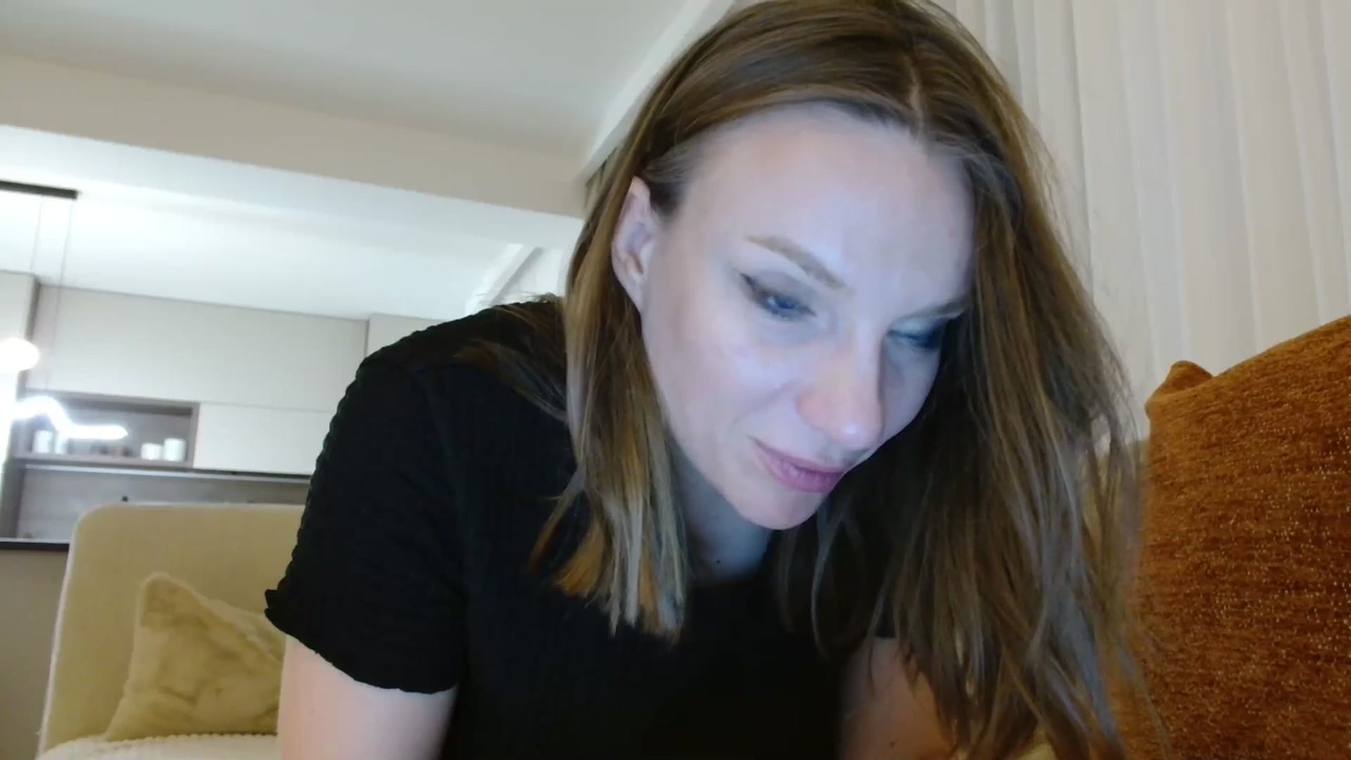 Gallery image thumbnail from ABABAB1's myfreecams stream on, 04/15/2026, 20:01 image 7 of 20