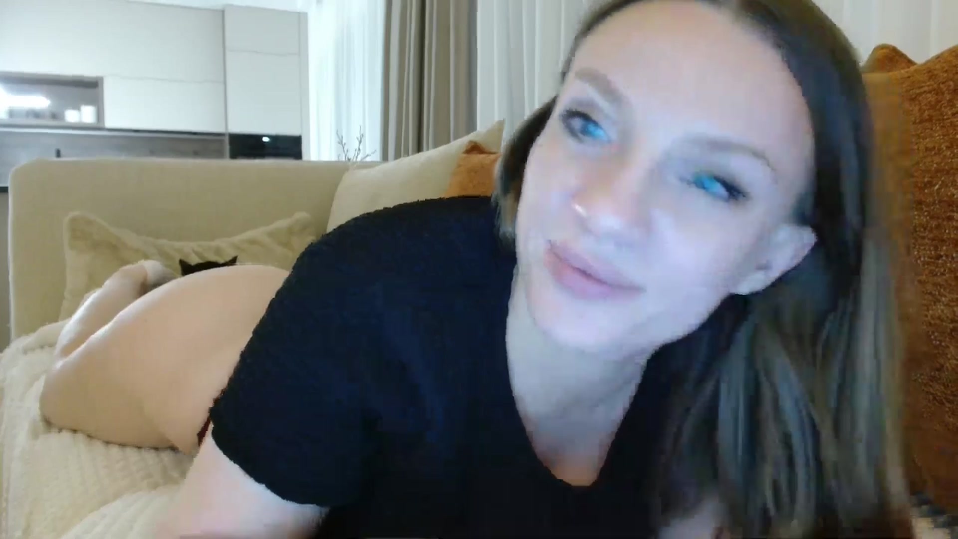 Gallery image thumbnail from ABABAB1's myfreecams stream on, 04/15/2026, 20:01 image 19 of 20
