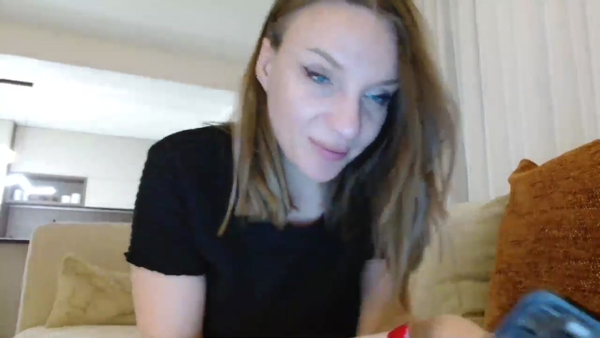 Gallery image thumbnail from ABABAB1's myfreecams stream on, 04/15/2026, 20:01 image 12 of 20