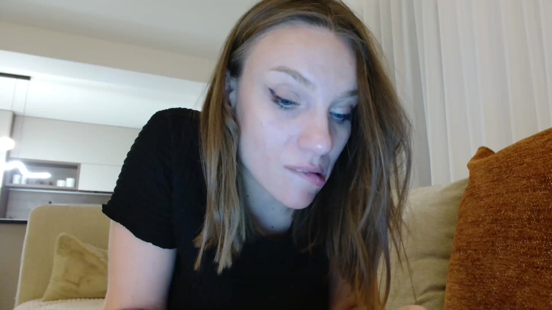 Gallery image thumbnail from ABABAB1's myfreecams stream on, 04/15/2026, 20:01 image 10 of 20