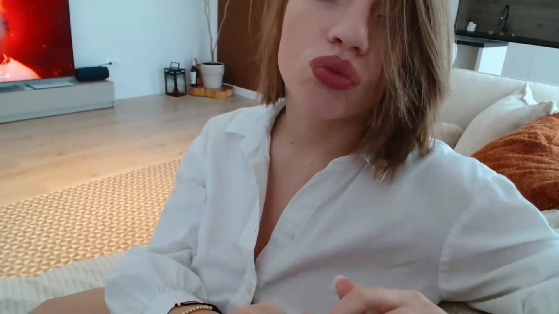 Gallery image thumbnail from ABABAB1's myfreecams stream on, 06/05/2026, 07:36 image 13 of 20