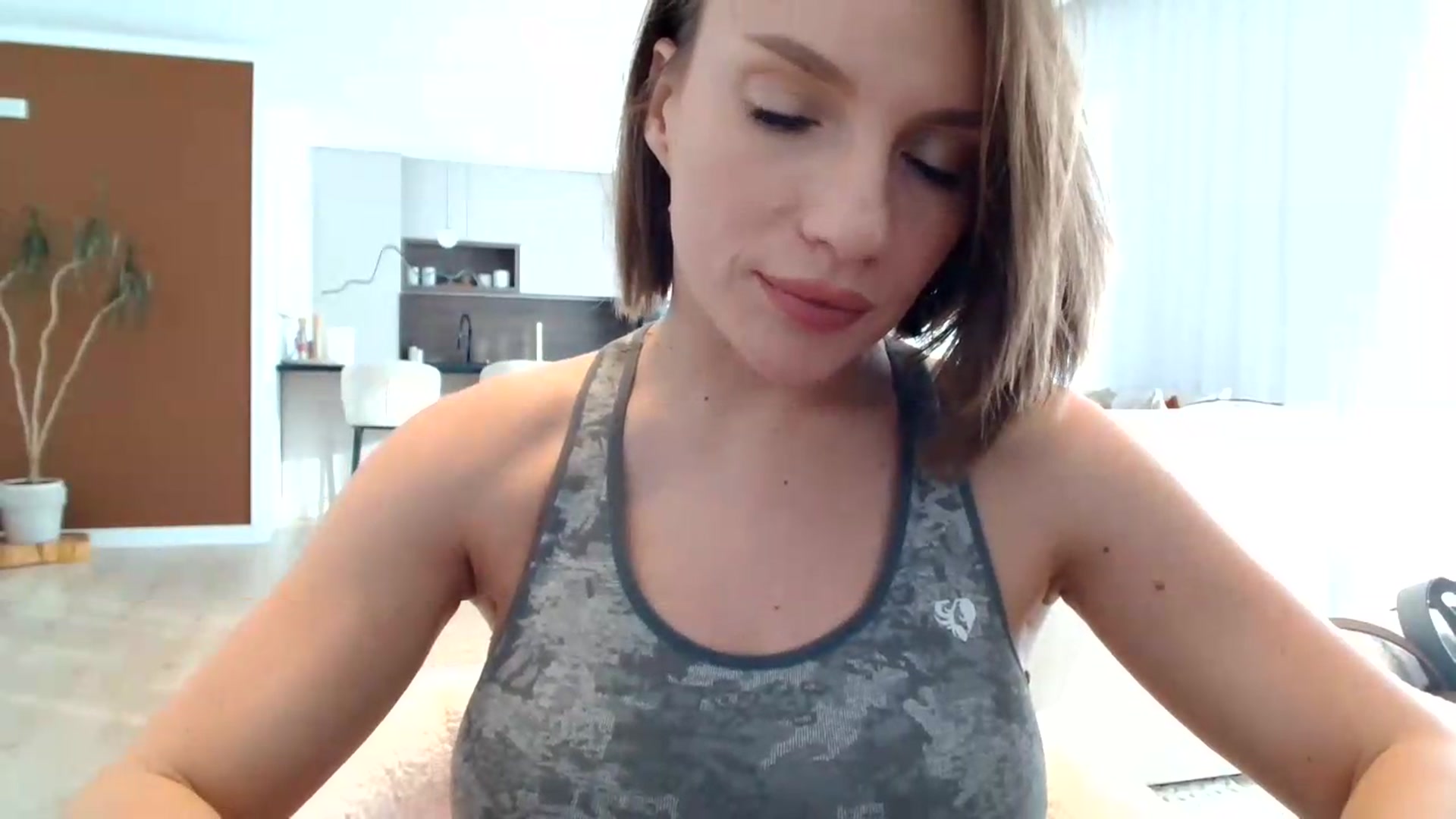 Gallery image thumbnail from ABABAB1's myfreecams stream on, 06/13/2026, 16:35 image 2 of 20