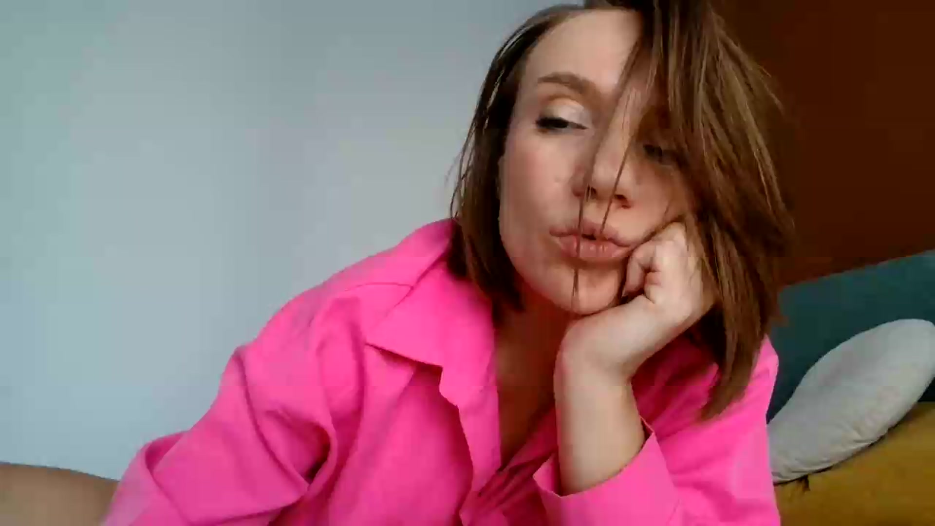Gallery image thumbnail from ABABAB1's myfreecams stream on, 06/27/2026, 16:21 image 13 of 20