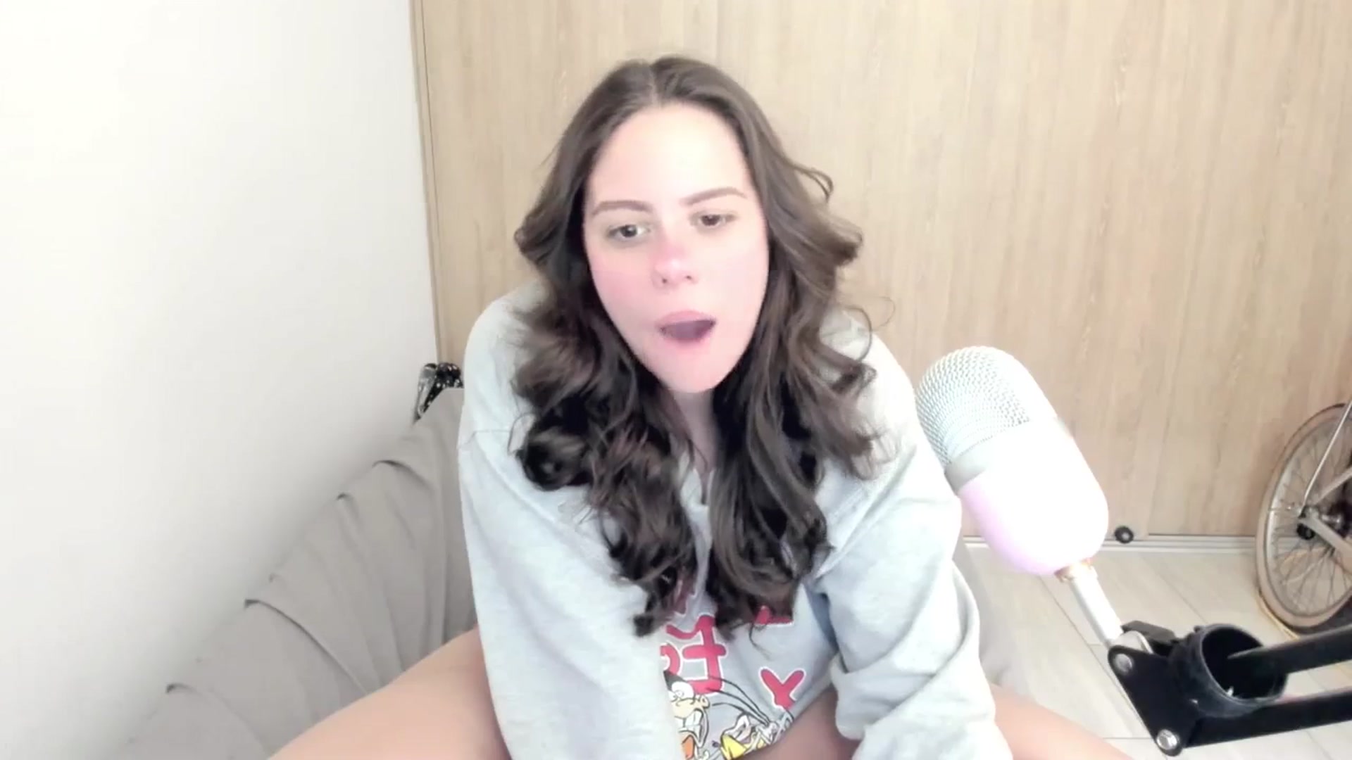 Gallery image thumbnail from ABlackBee's myfreecams stream on, 04/04/2024, 14:02 image 16 of 20